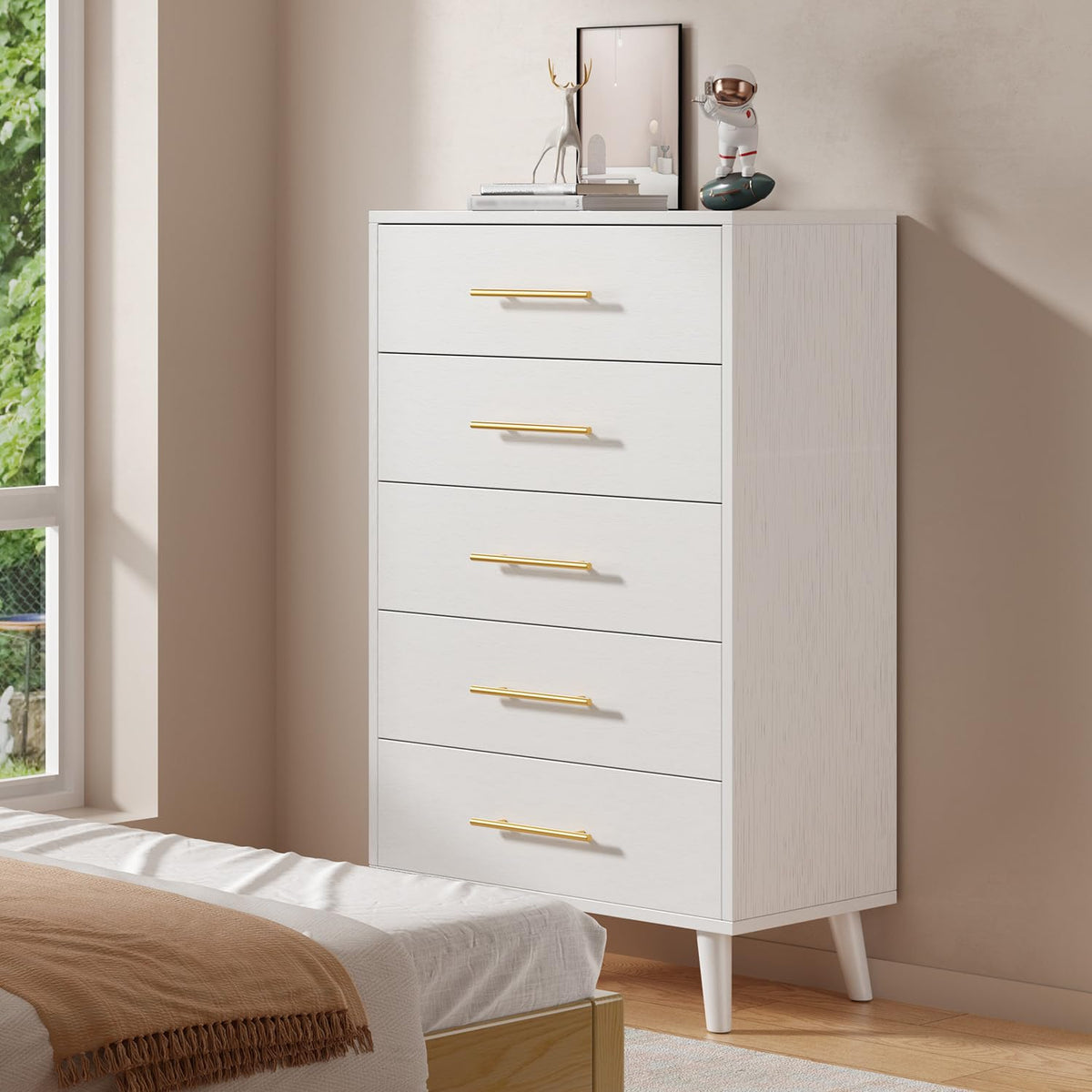 White 5 Drawer Dresser K869